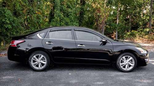Nissan Altima Leather Sunroof Bluetooth Heated Seats Low Miles Nice! for sale in Roanoke, VA