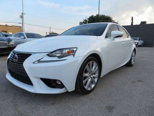 2015 LEXUS IS 250 -EASY FINANCING AVAILABLE for sale in Richardson, TX
