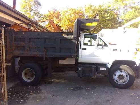 2000 chevy c7500 auto only 95k miles - cars & trucks - by owner -... for sale in Waltham, MA