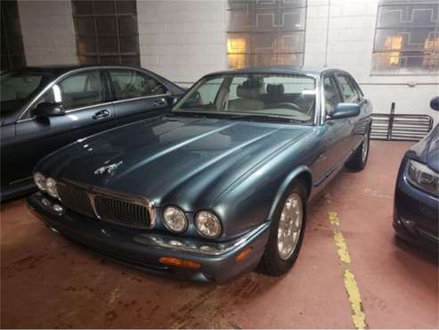 1998 Jaguar XJ8 for sale in Cadillac, MI