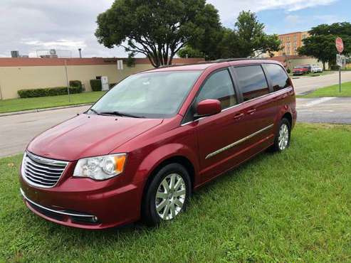 2015 Chrysler Town & Country Excellent Condition - cars & trucks -... for sale in Miami, FL