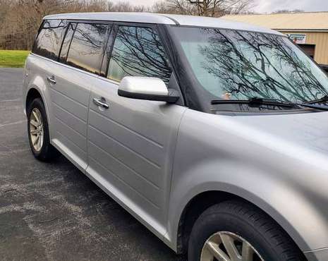 2009 Ford Flex SEL - cars & trucks - by owner - vehicle automotive... for sale in Wapella, IL