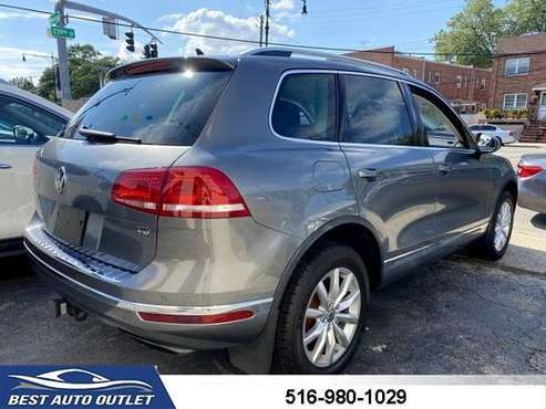 2017 Volkswagen Touareg V6 Sport w/Technology SUV - cars & trucks -... for sale in Floral Park, NY