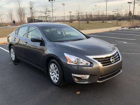 2013 Nissan Altima 68K miles for sale in Northbrook, IL