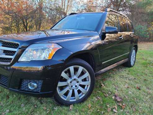 2010 mercedes benz Glk 350 4matic awd low miles spectacular - cars &... for sale in Lowell, MA