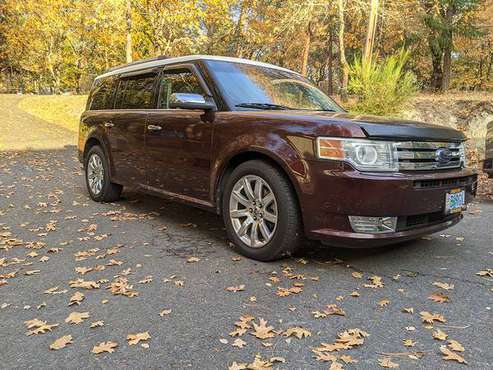 2009 Ford Flex AWD - cars & trucks - by owner - vehicle automotive... for sale in Grants Pass, OR
