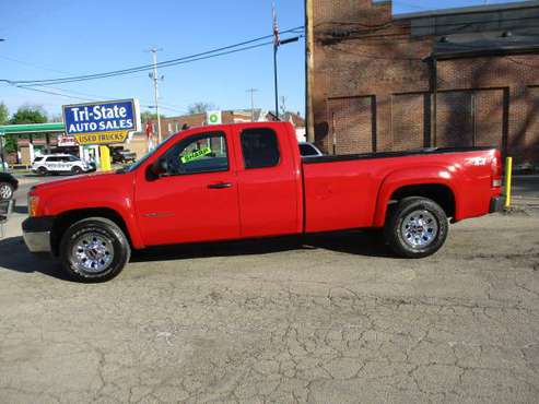 2010 GMC Sierra 1500 Ext Cab Long Box SLE (4WD) One-Owner! - cars & for sale in Dubuque, IA