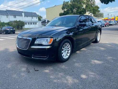 2014 CHRYSLER 300 - cars & trucks - by dealer - vehicle automotive... for sale in South Richmond Hill, NY