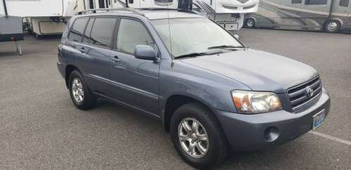 2004 Toyota Highlander AWD - cars & trucks - by owner - vehicle... for sale in Medford, OR