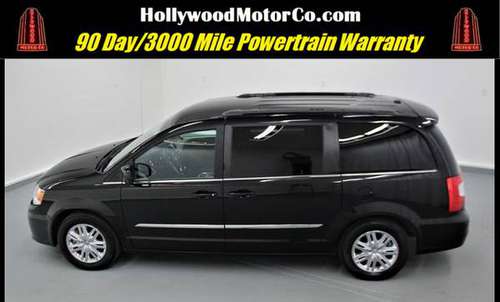 2016 Chrysler Town & Country - Financing Available! - cars & trucks... for sale in Saint Louis, MO
