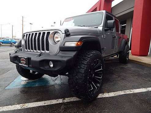 2020 Jeep Gladiator - Nice and Clean - Call Brandon at for sale in Kansas City, MO