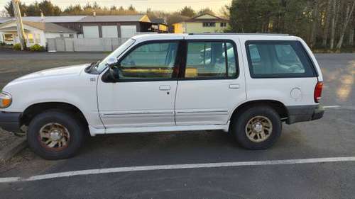 2000 Ford Explorer for sale in Ocean Shores, WA