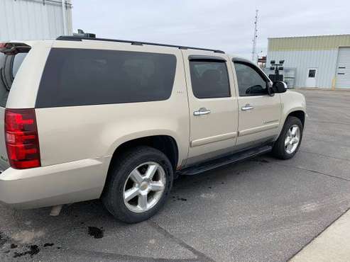 2008 chevy suburban for sale in Thief River Falls, ND