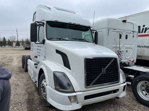 2012 Volvo VNL670 manual - cars & trucks - by owner - vehicle... for sale in Chicago, IL