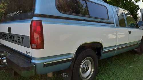 1991 Chevrolet Silverado EXT CAB 85K Miles LIKE NEW! No RUST! - cars... for sale in Detroit, MI