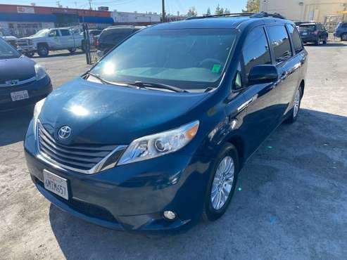 2011 TOYOTA SIENNA XLE CLEAN TITLE 3MONTH WARRANTY - cars & trucks -... for sale in Sacramento , CA