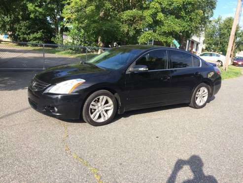 2010 Nissan Altima 3.5 SR Black on Black Low miles Excellent -Warranty for sale in Stoughton, MA
