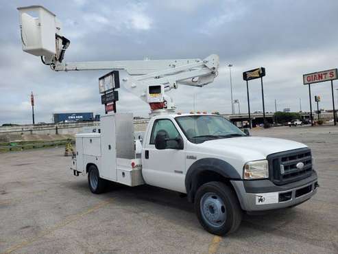 2006 FORD F450 BUCKET TRUCK 47 FT - - by dealer for sale in Houston, TX