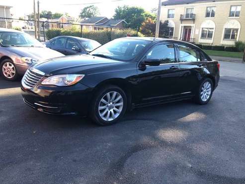 2014 Chrysler 200 Touring - cars & trucks - by dealer - vehicle... for sale in Louisville, KY