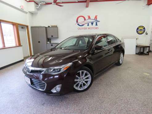 2015 TOYOTA AVALON LIMITED SUNROOF/HEATED LEATHER/NAVIGATION - cars for sale in Baraboo, WI