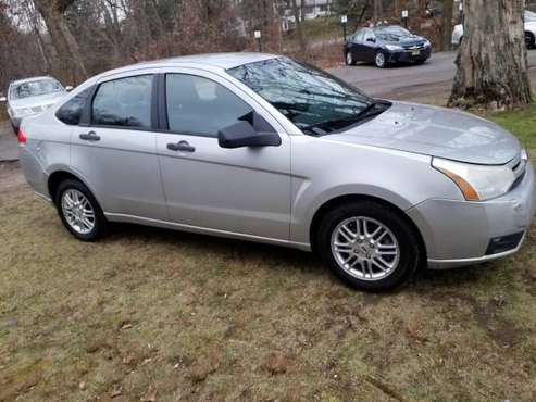 2009 FORD FOCUS SE GOOD CONDITION 1 OWNER - cars & trucks - by owner... for sale in Spring Valley, NY