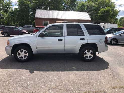 Chevrolet TrailBlazer 4wd SUV Sunroof Used Automatic Chevy Truck for sale in Asheville, NC