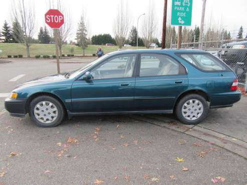 1995 Honda Accord LX 4dr Wagon - Down Pymts Starting at $499 - cars... for sale in Marysville, WA