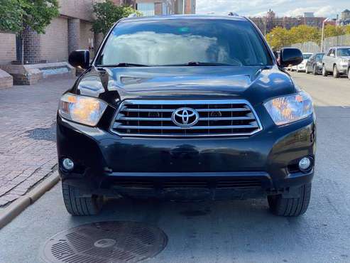 2008 Toyota Highlander Limited 4X4 - cars & trucks - by owner -... for sale in Bronx, NY