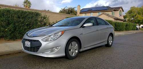 2011 Hyundai Sonata Hybrid - LOW MILES! - cars & trucks - by owner -... for sale in Lancaster, CA