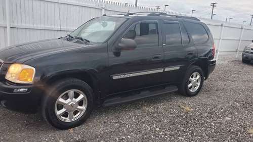 2005 GMC ENVOY SLT..TOTALLY LOADED 4X4..VERY CLEAN.NO RUST😁 - cars &... for sale in Clinton Township, MI