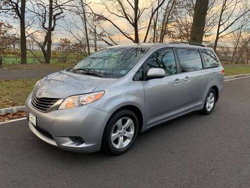 2013 TOYOTA SIENNA LE 7 Passenger - cars & trucks - by dealer -... for sale in Jersey City, NJ