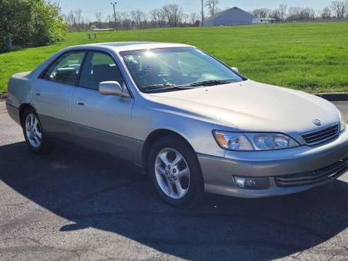 2001 Lexus ES 300 AT leather loaded very nice for sale in Indianapolis, IN