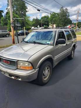 2001 GMC Jimmy - cars & trucks - by owner - vehicle automotive sale for sale in Wheatley Heights, NY