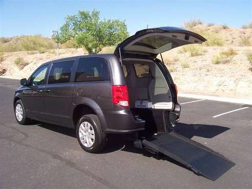 2018 Dodge Grand Caravan SE Wheelchair Handicap Mobility Van - cars for sale in Phoenix, WA