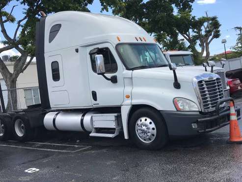 2008 Cascadia with Detroit 60 series 14 0, 515HP for sale in south florida, FL