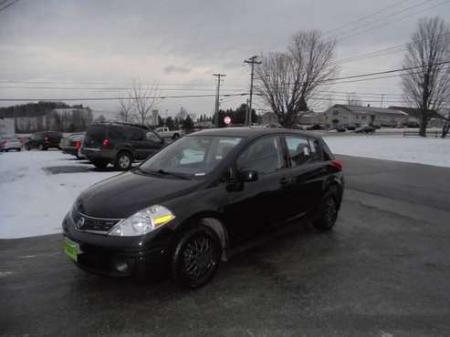 2011 Nissan Versa S Hatchback Southern Vehicle No Rust! - cars & for sale in Derby vt, VT