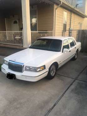 Classic 97-Lincoln Town Car - cars & trucks - by owner - vehicle... for sale in New Orleans, LA