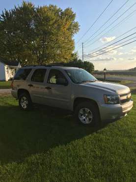 2007 Chevy Tahoe LT 4x4 for sale in bay city, MI
