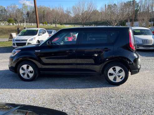 2015 Kia Soul - looks and runs great! CHEAP! - - by for sale in Marion, NC