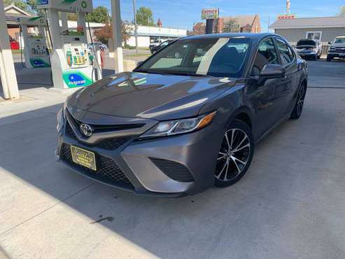 2018 Toyota Camry SE 27,040 miles www.smithburgs.com for sale in Fairfield, IA