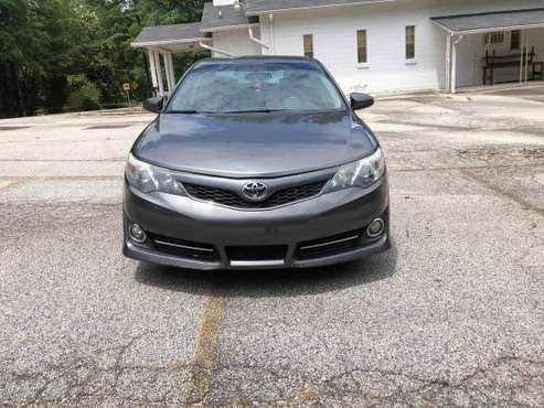 2013 TOYOTA CAMRY SE ( GAS SAVER) - cars & trucks - by owner -... for sale in Lithia Springs, GA