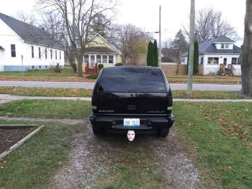 1999 BLACK&CHROME Chevy Blazer NO RUST - cars & trucks - by owner -... for sale in saginaw, MI