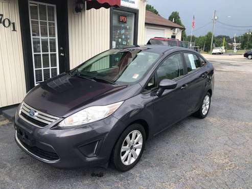 2012 Ford Fiesta SE 4dr Sedan - - by dealer - vehicle for sale in Thomasville, NC