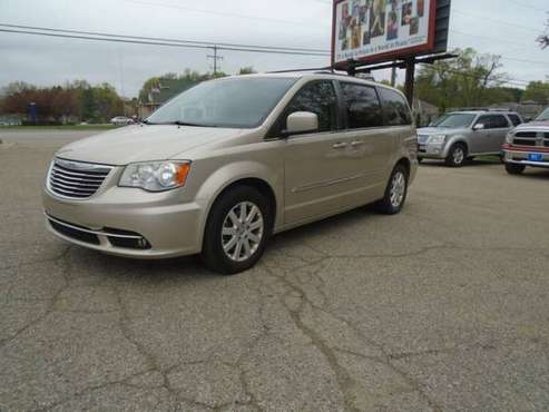 2013 Chrysler Town and Country Touring 4dr Mini Van for sale in Kalamazoo, MI