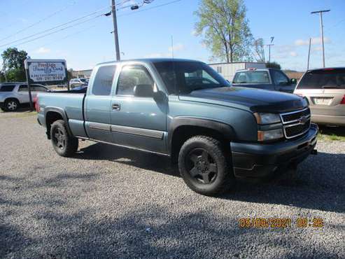 2006 CHEVY SILVERADO EXT CAB 4X4 - - by dealer for sale in Perrysburg, OH
