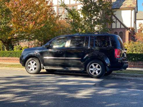 2010 Honda Pilot Touring - cars & trucks - by owner - vehicle... for sale in Brooklyn, NY