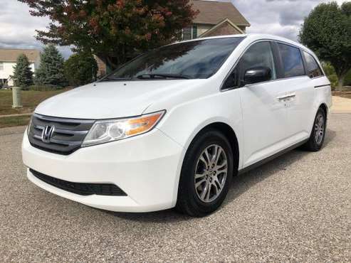 2011 Honda Odyssey - cars & trucks - by dealer - vehicle automotive... for sale in Whiteland, IN