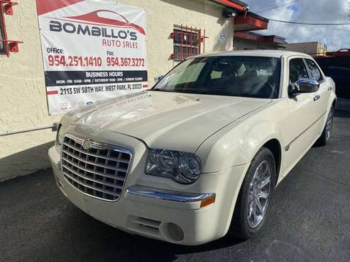 2006 CHRYSLER 300,, CLEAN TITLE,, MUST SEE,, $1000 DOWN!! - cars &... for sale in west park, FL