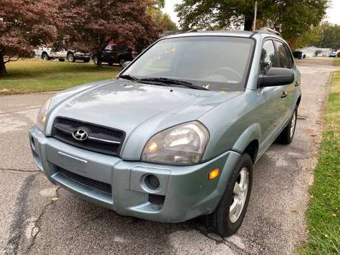 Hyundai Tucson GLS AWD 2007 - cars & trucks - by owner - vehicle... for sale in Saint Louis, MO