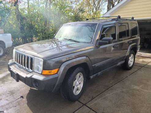 2006 Jeep Commander 4x4 - cars & trucks - by owner - vehicle... for sale in Nashville, TN